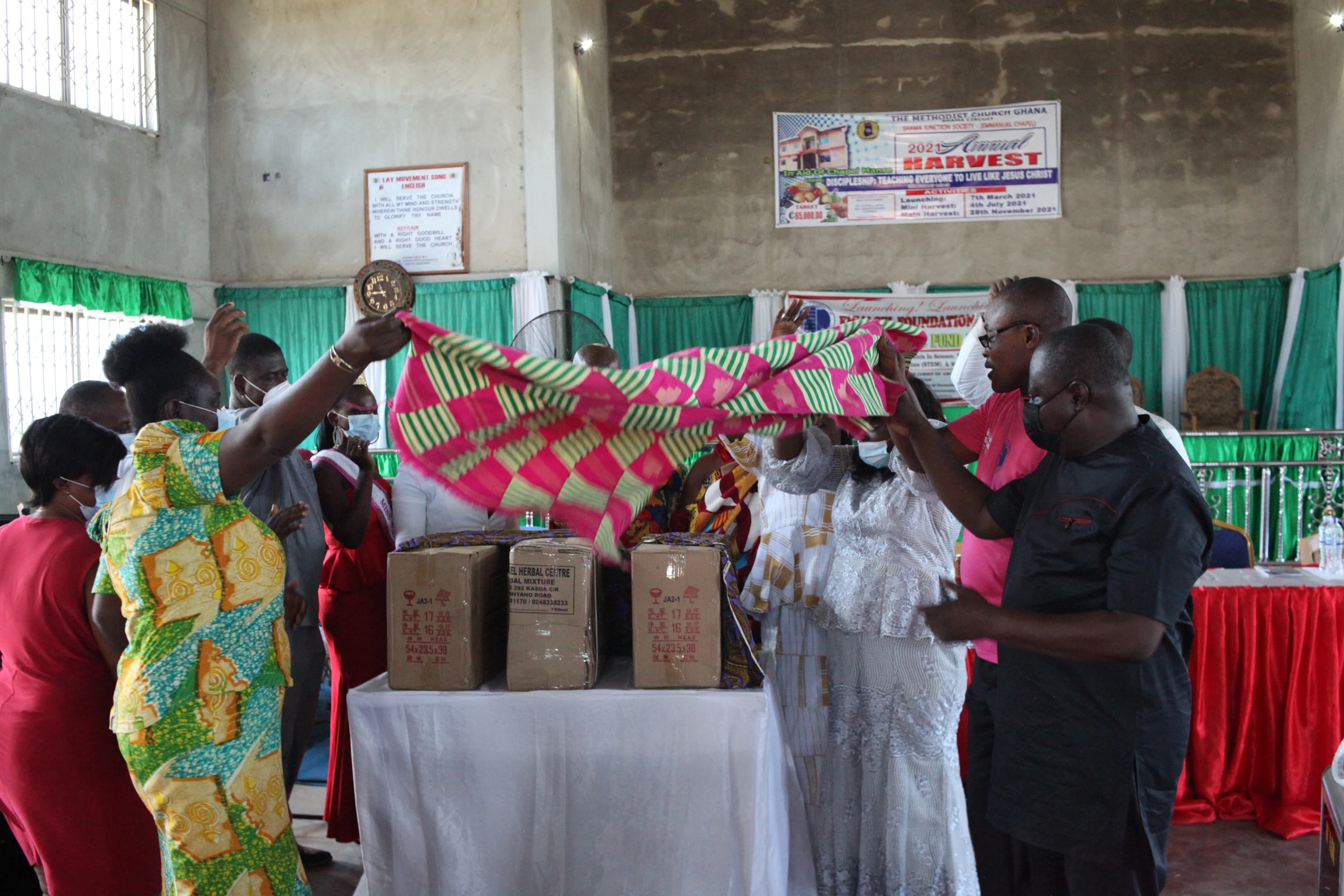 Unveiling of sewing machines